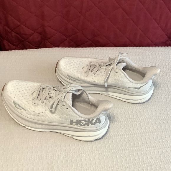 Hoka One One Clifton 9 Women's White Sneakers - Picture 2 of 7